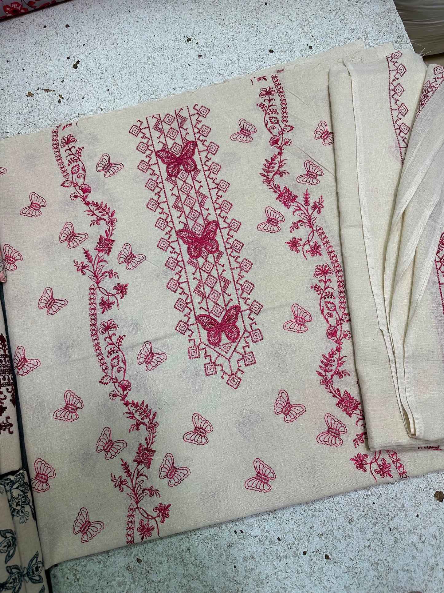 Bareeze 3PC Khaddar Karandi Suit