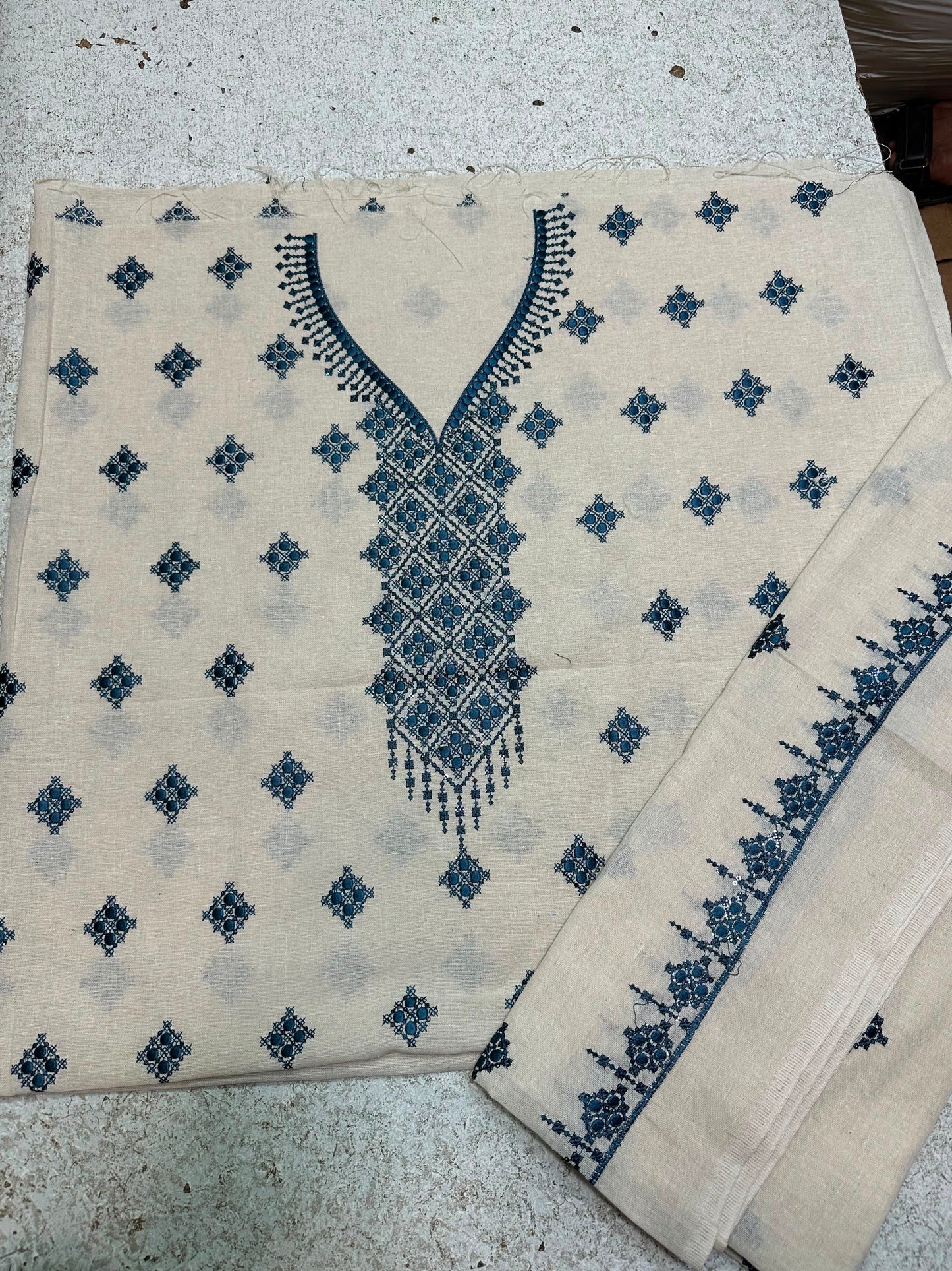 Bareeze 3PC Khaddar Karandi Suit
